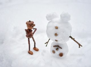 Už jste letos postavili sněhuláka? A mohl bych ho vidět?! Have you built a snowman yet this year? And… can I see it?!